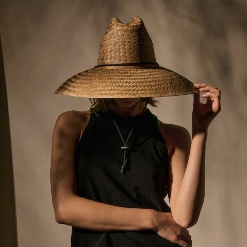 🆕 Stylish Tan Woven Hat
